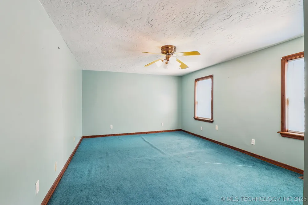 509 W 5th Street Grove, OK 74344