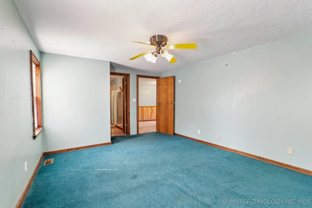 509 W 5th Street Grove, OK 74344