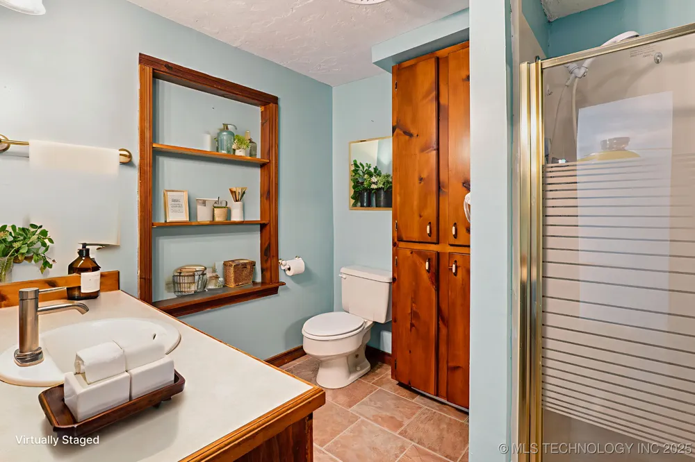 509 W 5th Street Grove, OK 74344