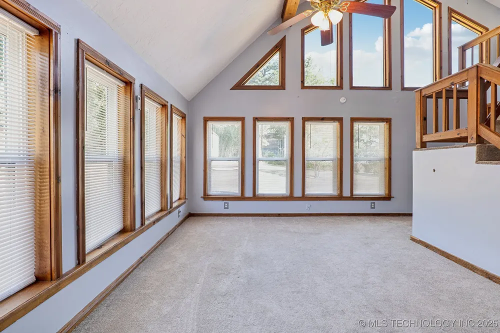 509 W 5th Street Grove, OK 74344