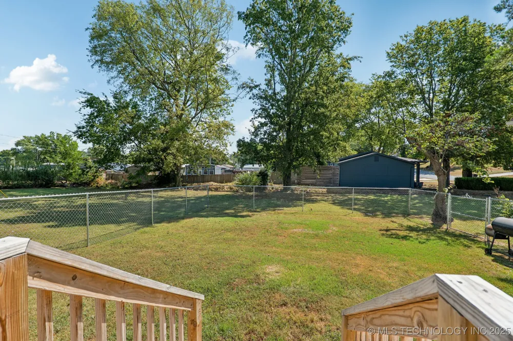 509 W 5th Street Grove, OK 74344