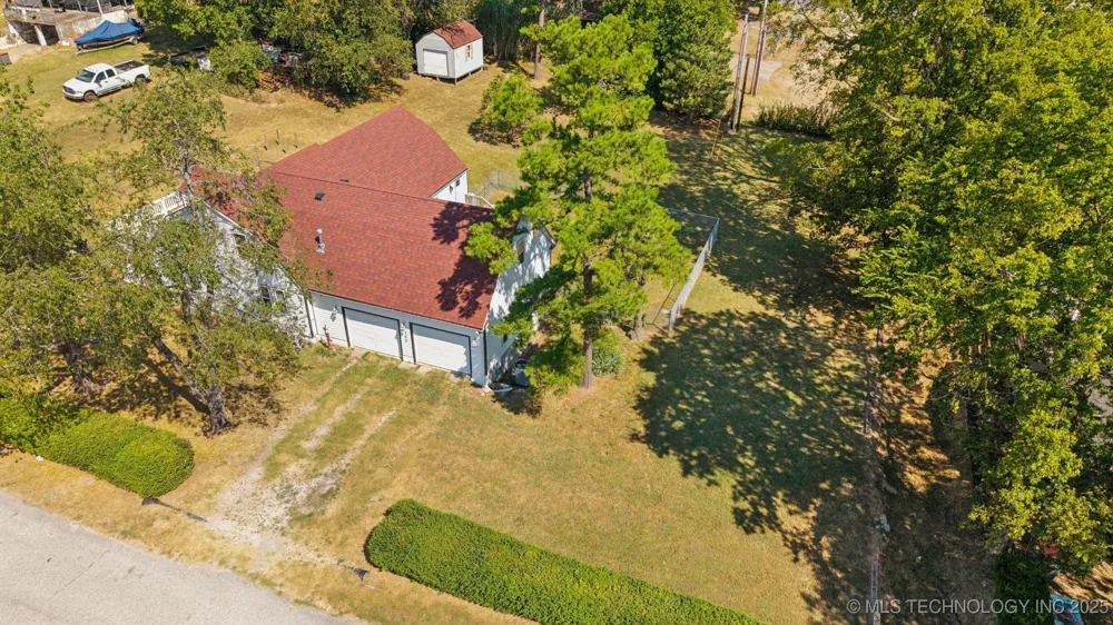 509 W 5th Street Grove, OK 74344