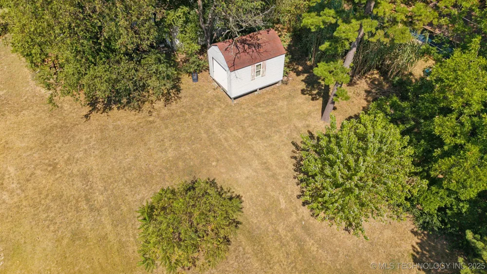 509 W 5th Street Grove, OK 74344