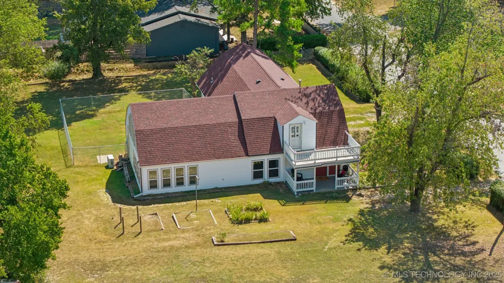 509 W 5th Street Grove, OK 74344