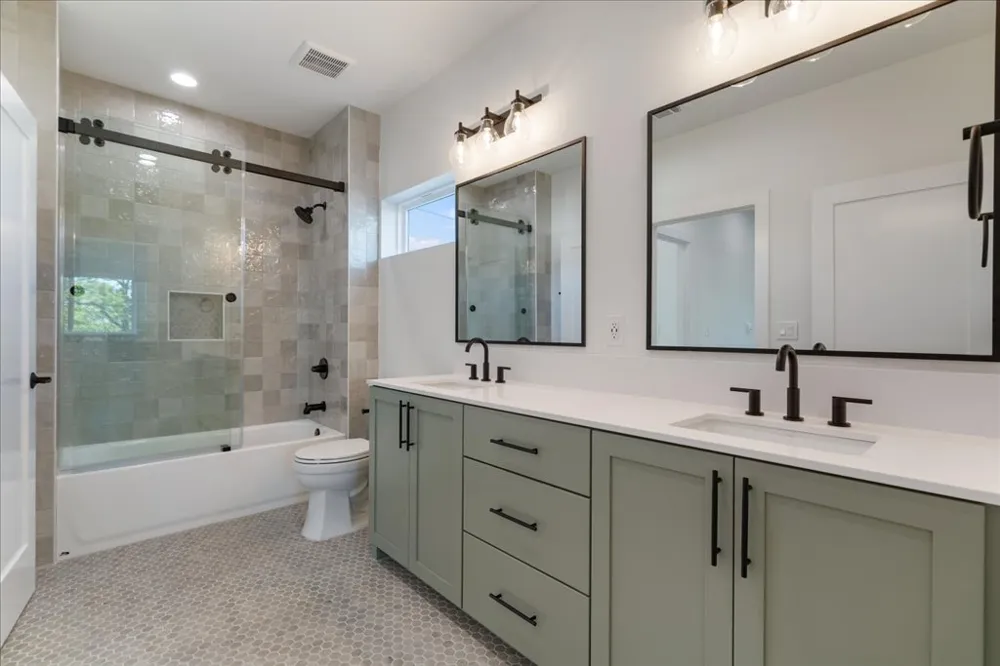 8609 Nina Lane Jonestown, TX 78645