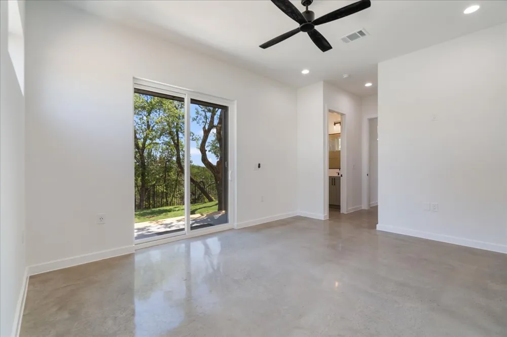 8609 Nina Lane Jonestown, TX 78645