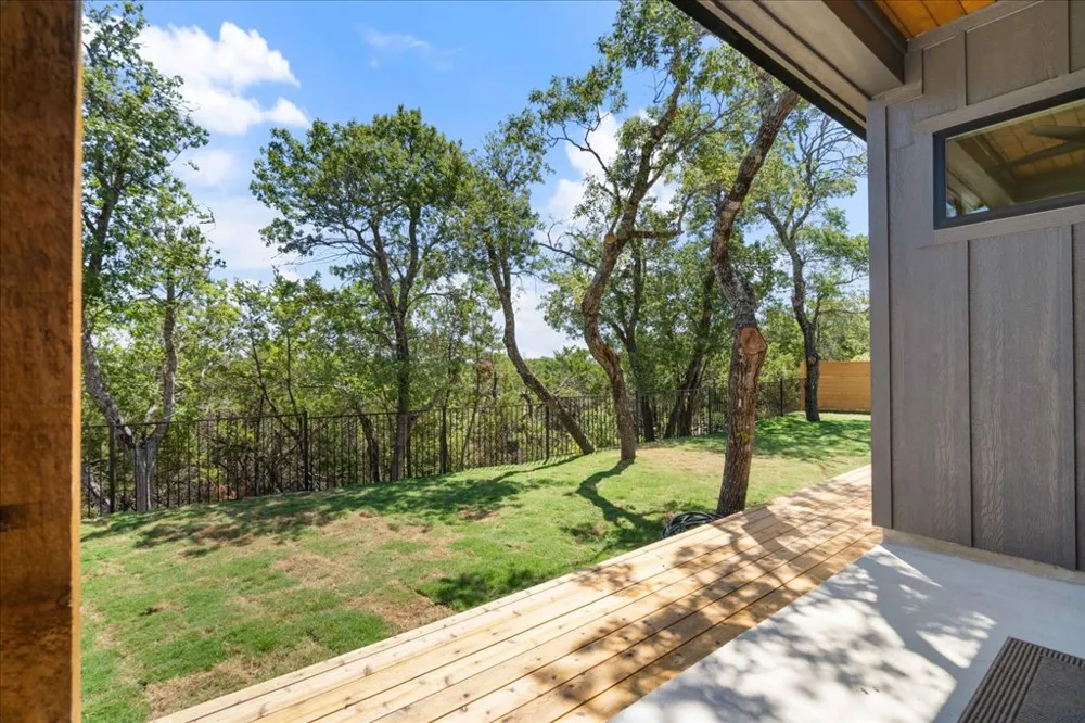 8609 Nina Lane Jonestown, TX 78645