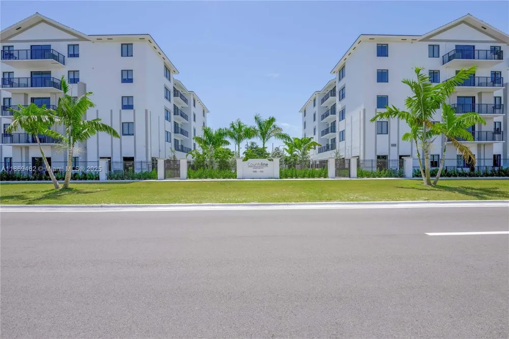 1080 NE 215th St #01-403 Unincorporated Dade County, FL 33179