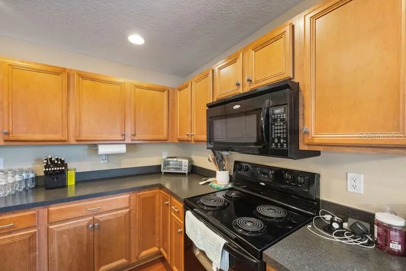 4564 LIMERICK DRIVE Tampa, FL 33610