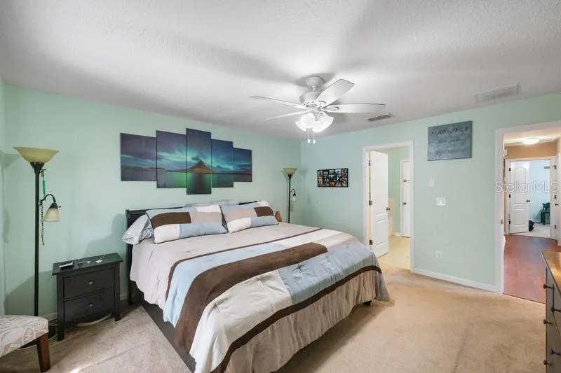 4564 LIMERICK DRIVE Tampa, FL 33610