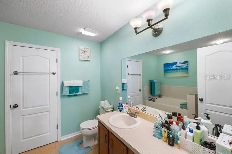 4564 LIMERICK DRIVE Tampa, FL 33610