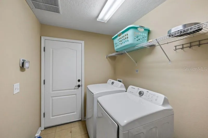 4564 LIMERICK DRIVE Tampa, FL 33610