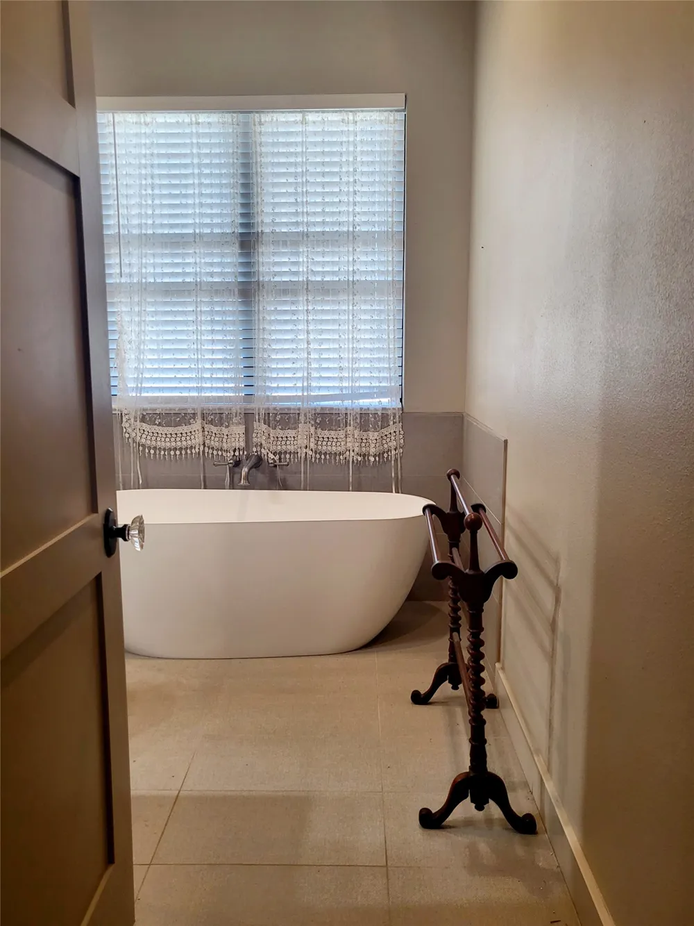 621 Stanton Road Johnson City, TX 78636
