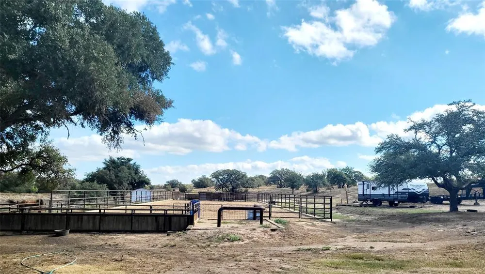 621 Stanton Road Johnson City, TX 78636