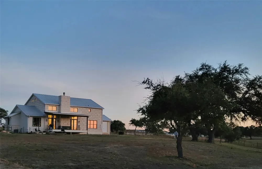 621 Stanton Road Johnson City, TX 78636