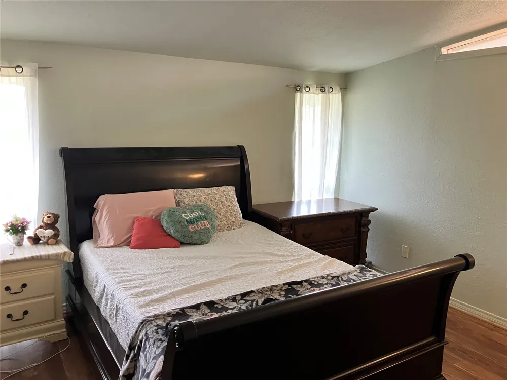 402 Duke Street Garland, TX 75043