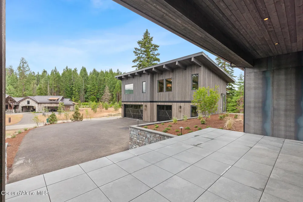 2833 E LOWER PASTURE ROAD Harrison, ID 83833