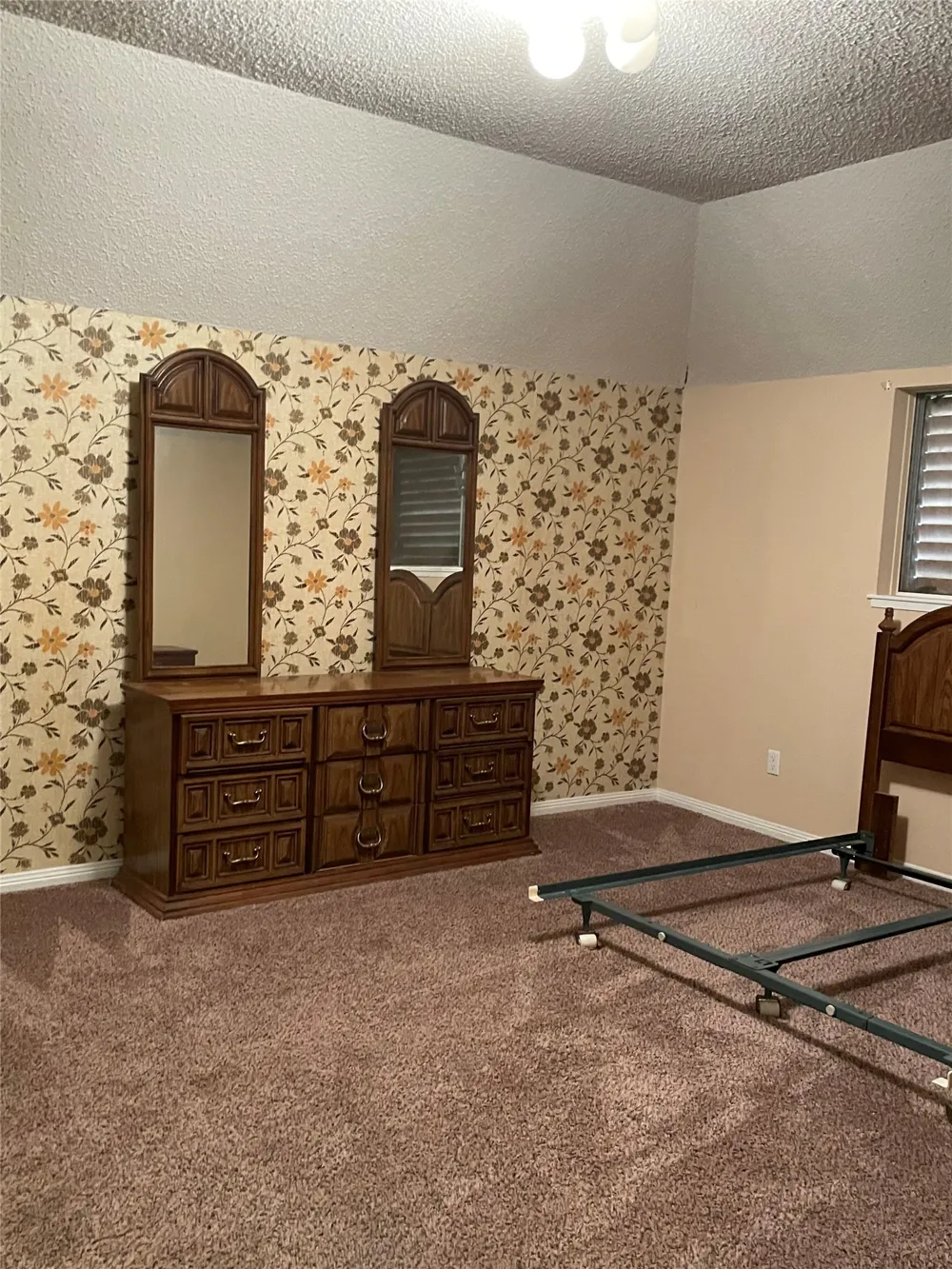 11 N Heights Drive La Marque, TX 77568