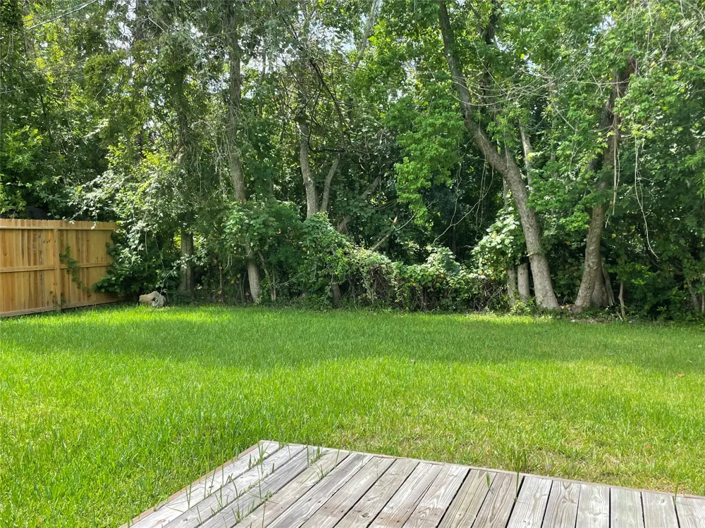 11 N Heights Drive La Marque, TX 77568