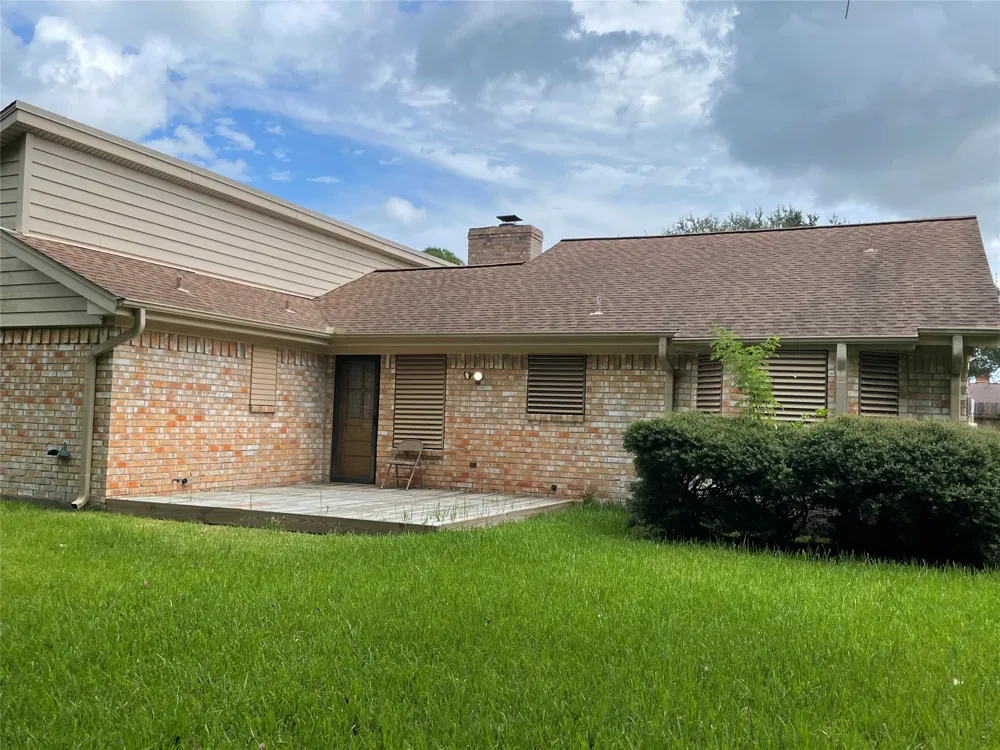11 N Heights Drive La Marque, TX 77568
