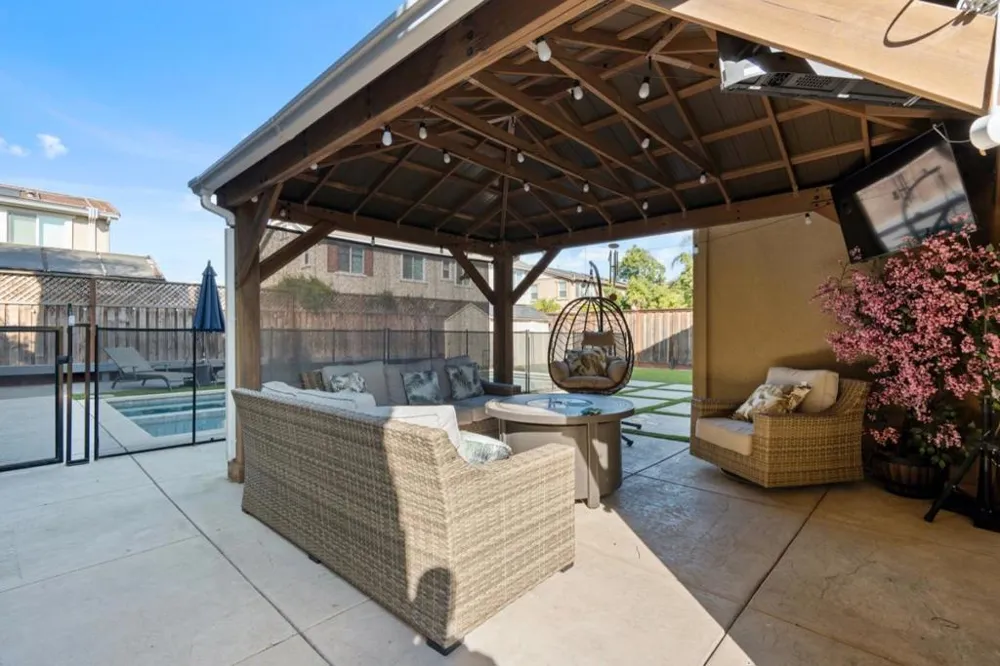 16935 Pine Way Morgan Hill, CA 95037
