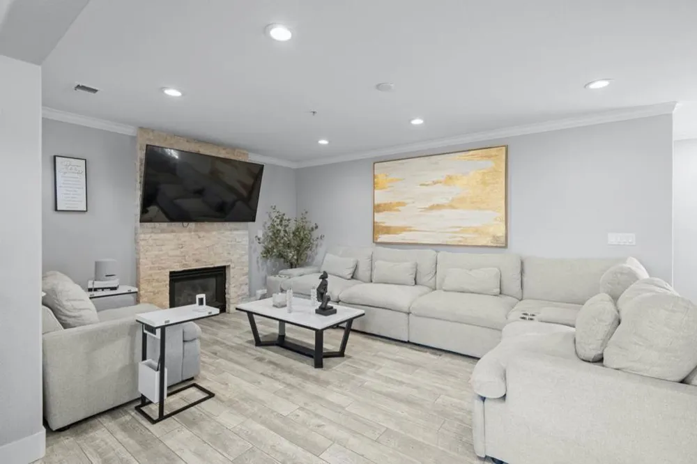 16935 Pine Way Morgan Hill, CA 95037