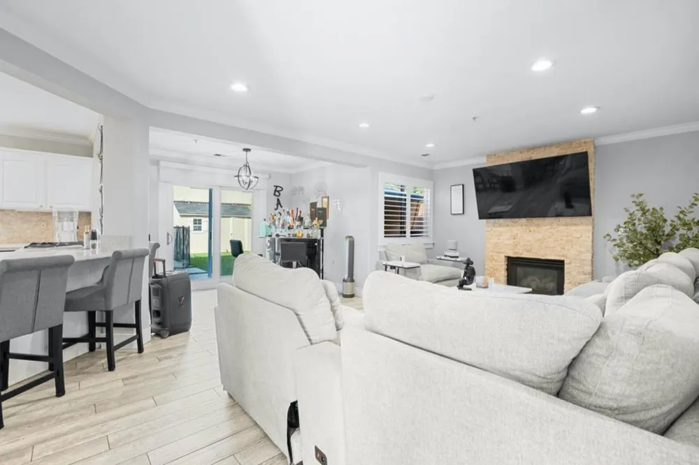 16935 Pine Way Morgan Hill, CA 95037