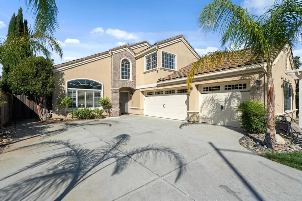 16935 Pine Way Morgan Hill, CA 95037