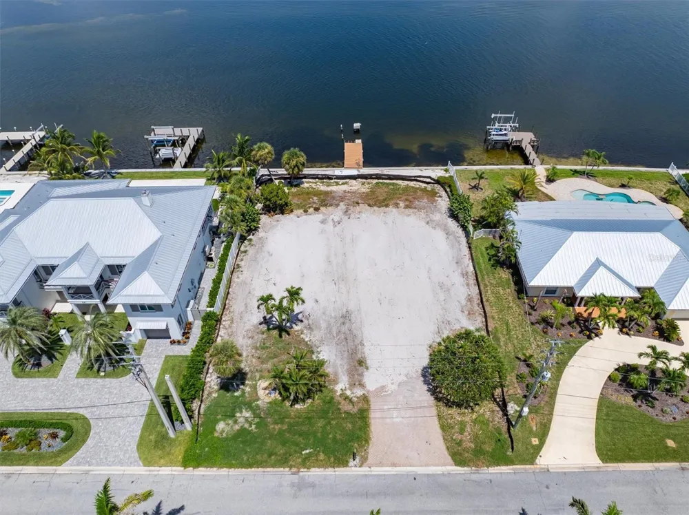 659 KEY ROYALE DRIVE Holmes Beach, FL 34217