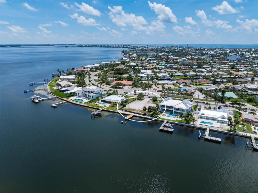 659 KEY ROYALE DRIVE Holmes Beach, FL 34217