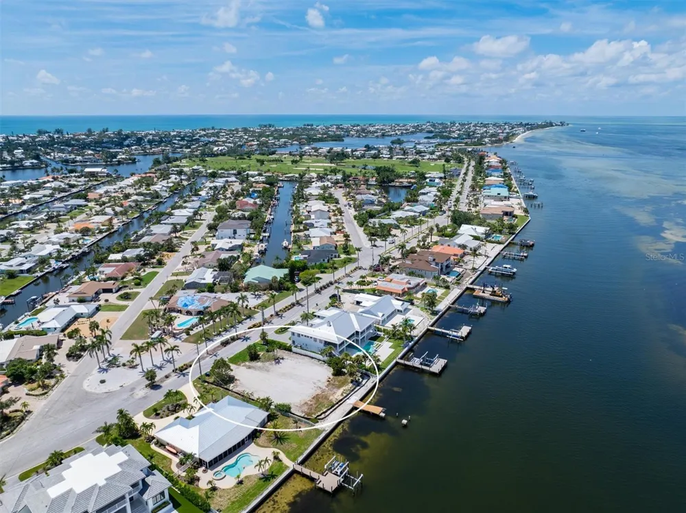 659 KEY ROYALE DRIVE Holmes Beach, FL 34217
