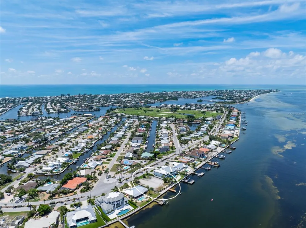 659 KEY ROYALE DRIVE Holmes Beach, FL 34217