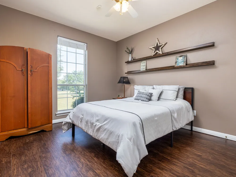 155 Comanche Circle Hutto, TX 78634