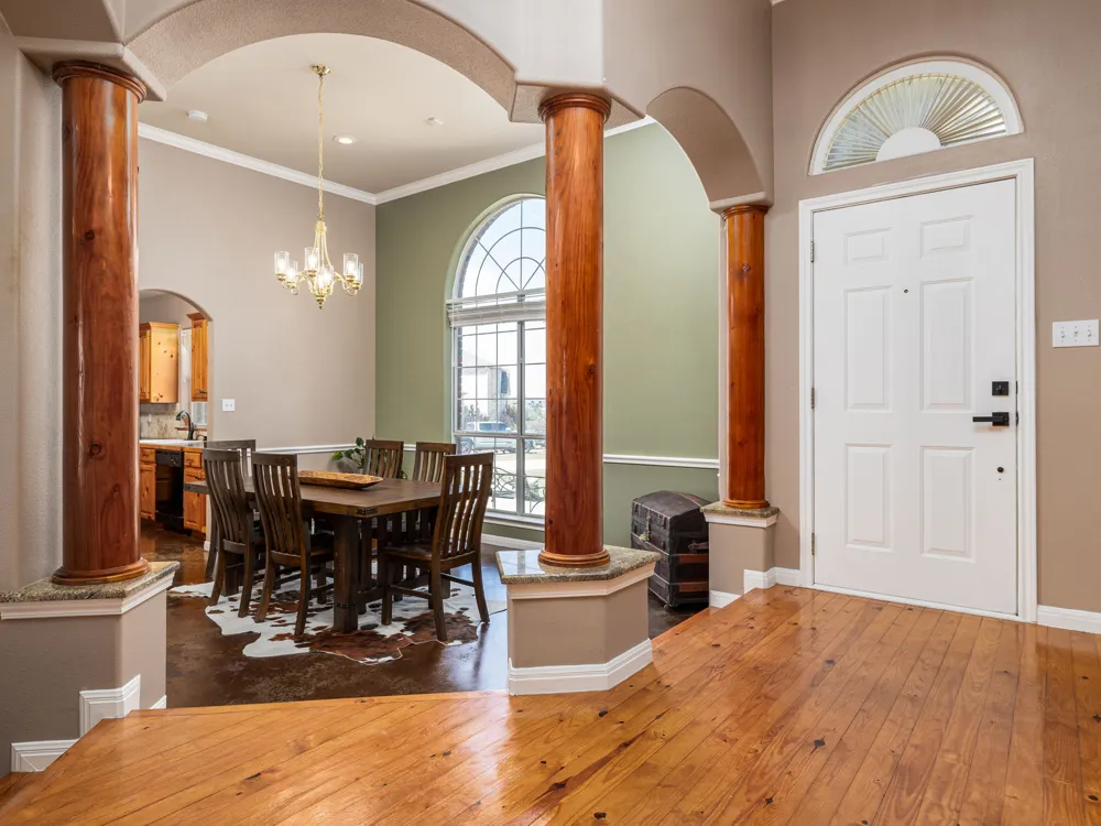 155 Comanche Circle Hutto, TX 78634