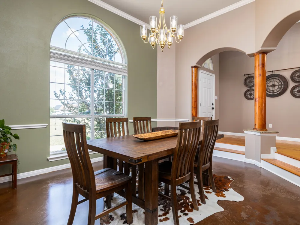 155 Comanche Circle Hutto, TX 78634