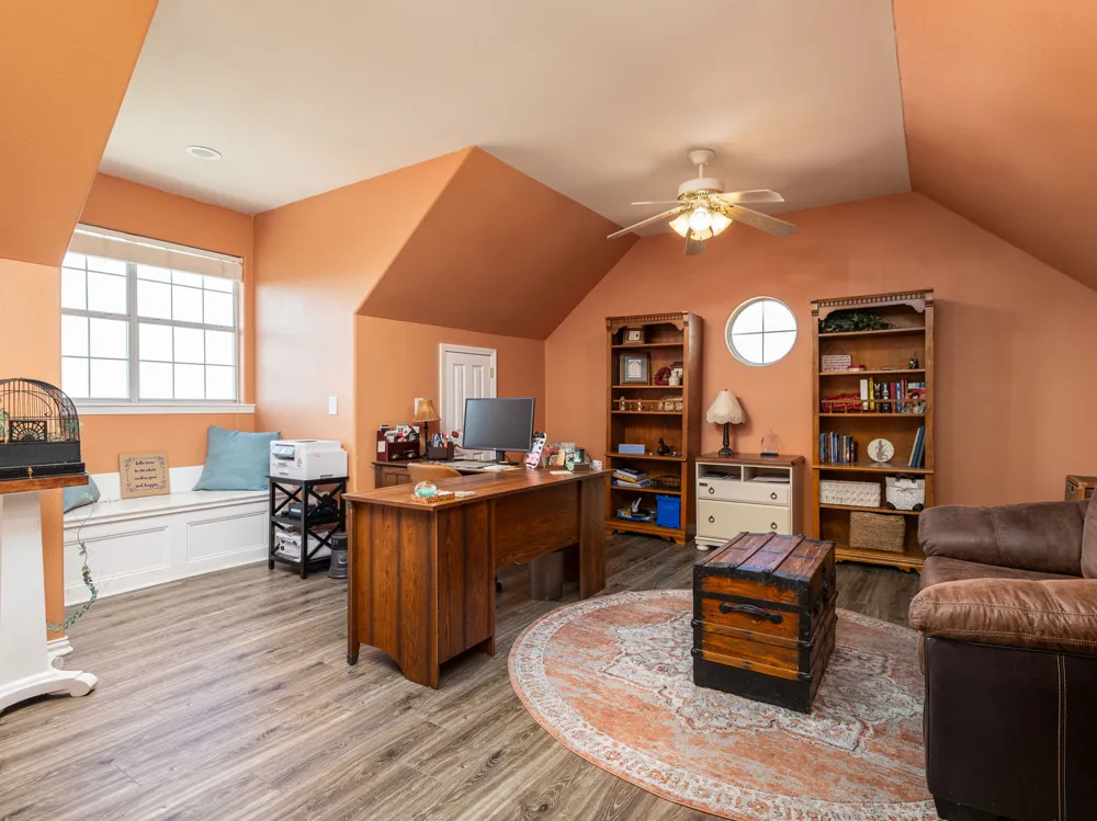 155 Comanche Circle Hutto, TX 78634