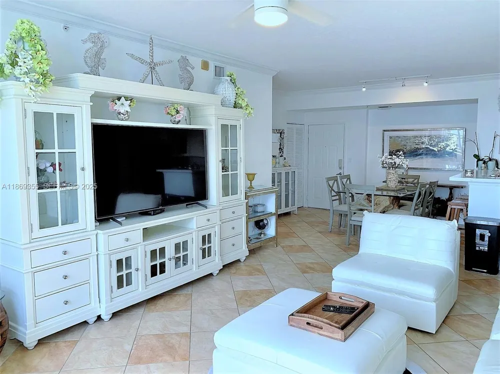 2080 S OCEAN DRIVE #PH3 Hallandale Beach, FL 33009