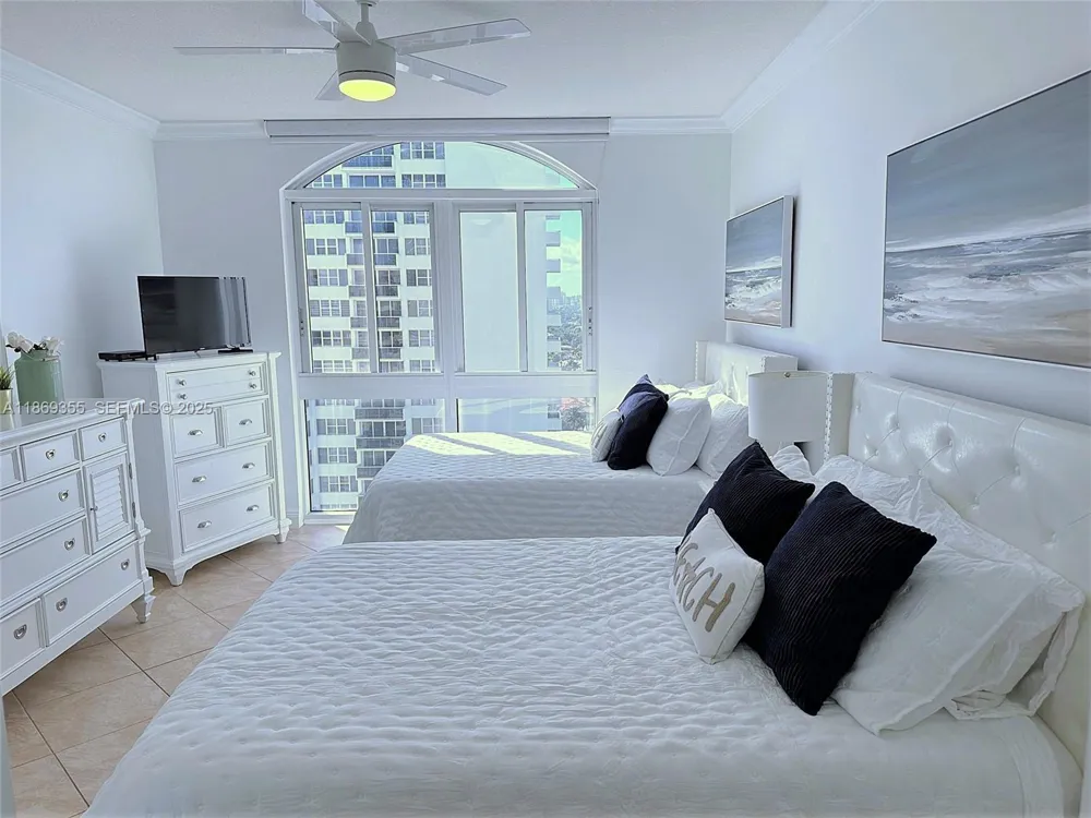 2080 S OCEAN DRIVE #PH3 Hallandale Beach, FL 33009