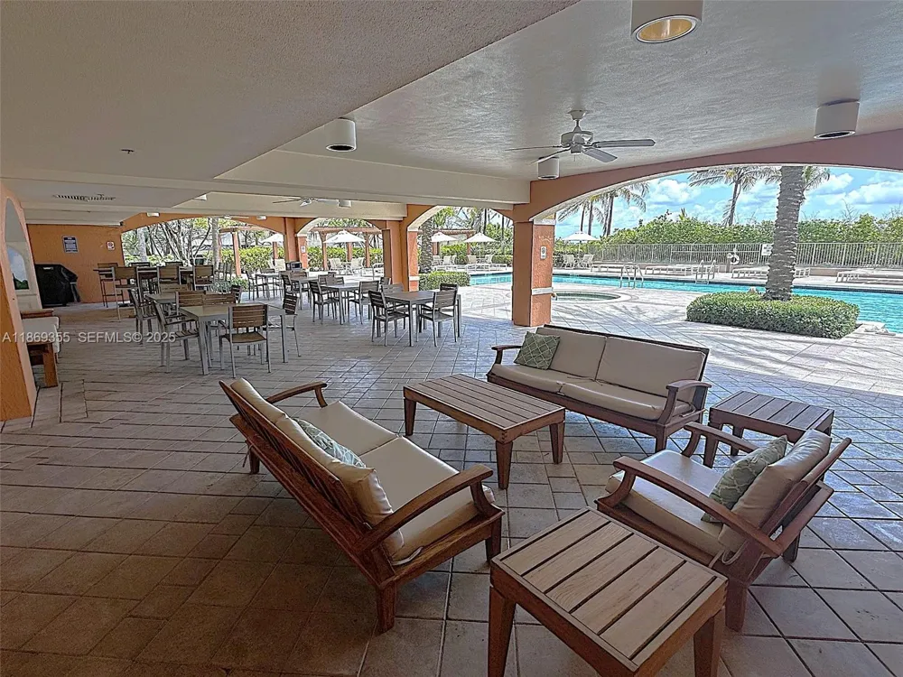 2080 S OCEAN DRIVE #PH3 Hallandale Beach, FL 33009