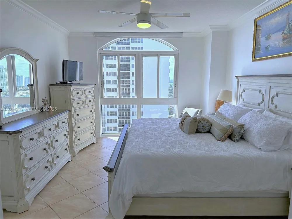 2080 S OCEAN DRIVE #PH3 Hallandale Beach, FL 33009