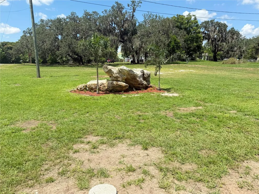 426 BECTON STREET Frostproof, FL 33843