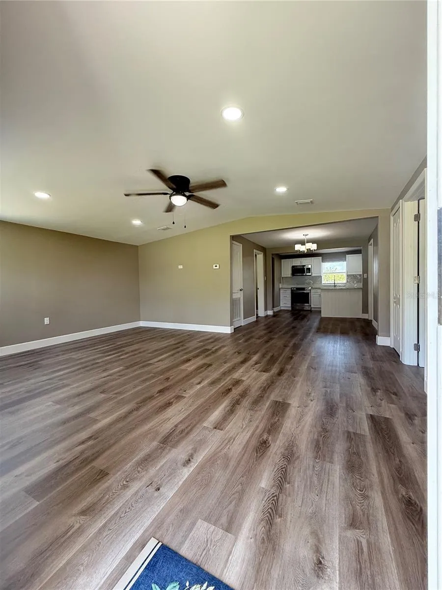 426 BECTON STREET Frostproof, FL 33843