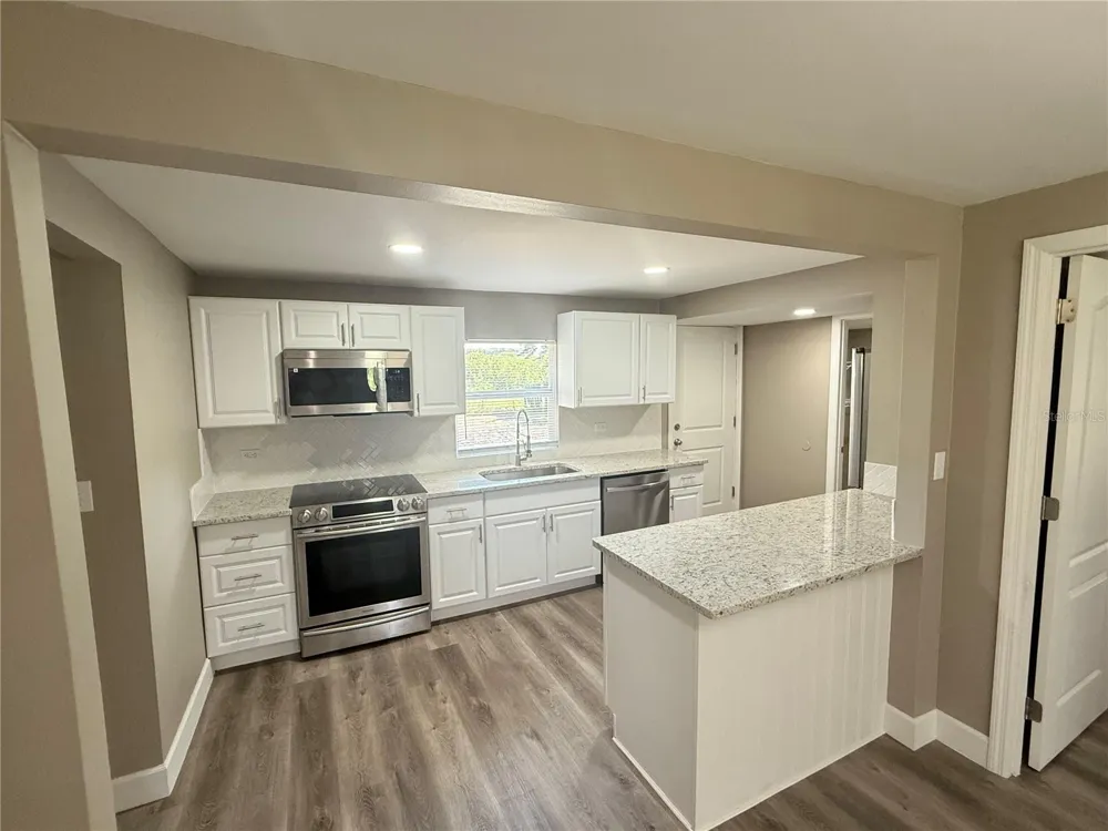 426 BECTON STREET Frostproof, FL 33843