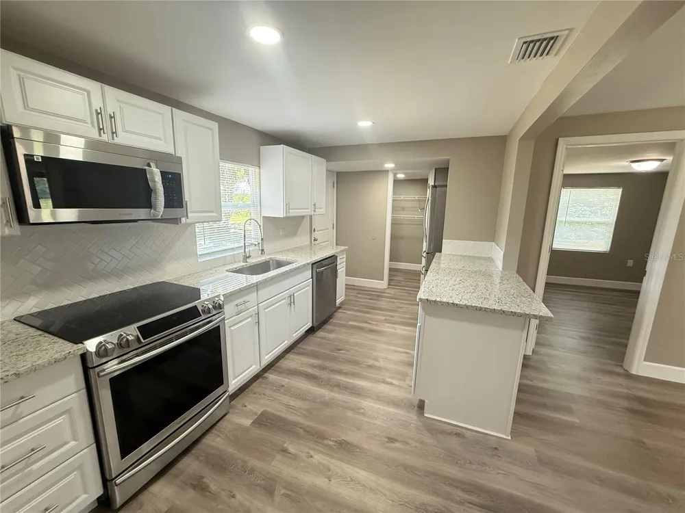 426 BECTON STREET Frostproof, FL 33843