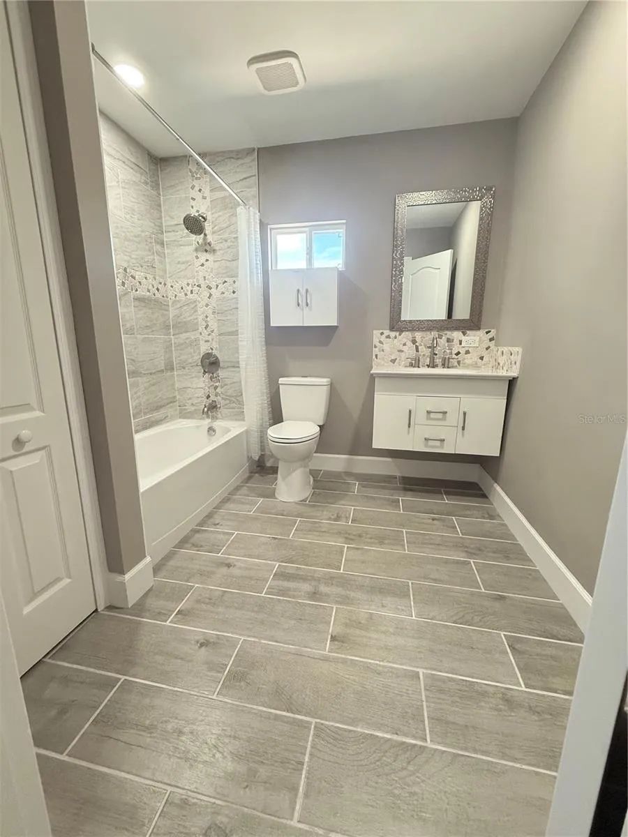 426 BECTON STREET Frostproof, FL 33843