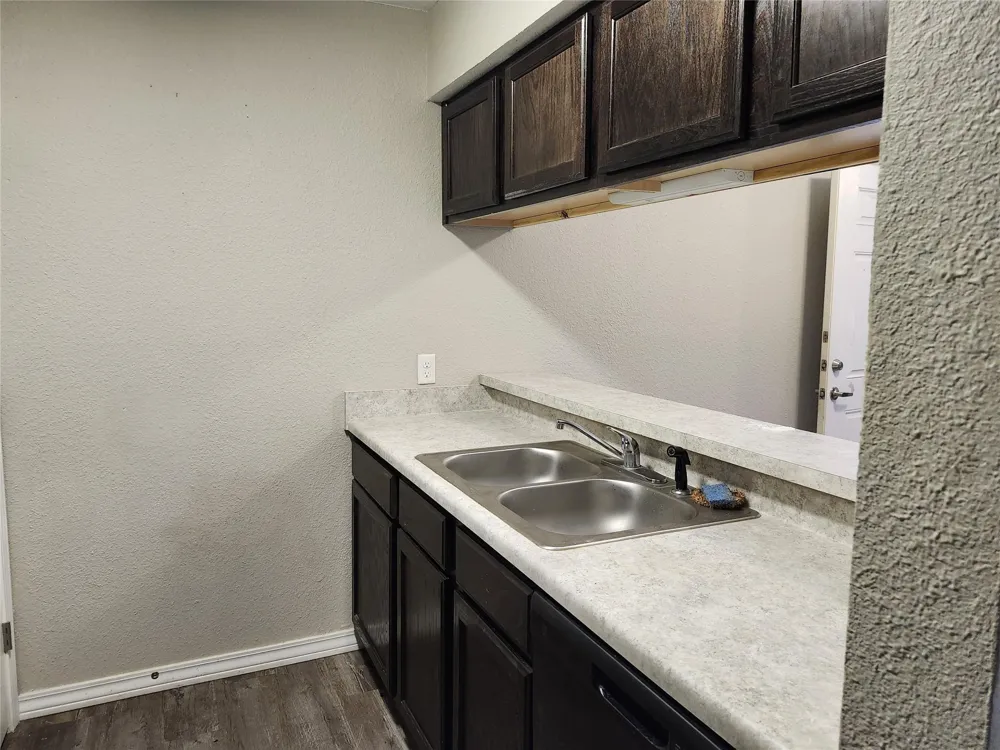 1000 S 8th St Buckholts, TX 76518