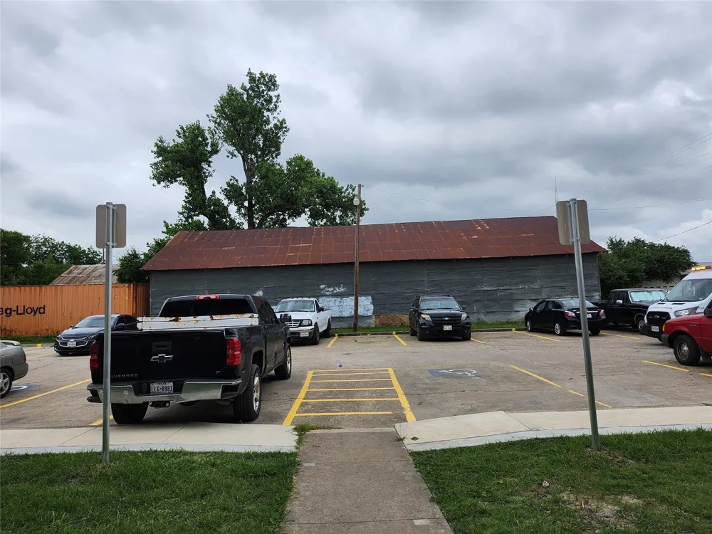 306 W Avenue D Rosebud, TX 76570