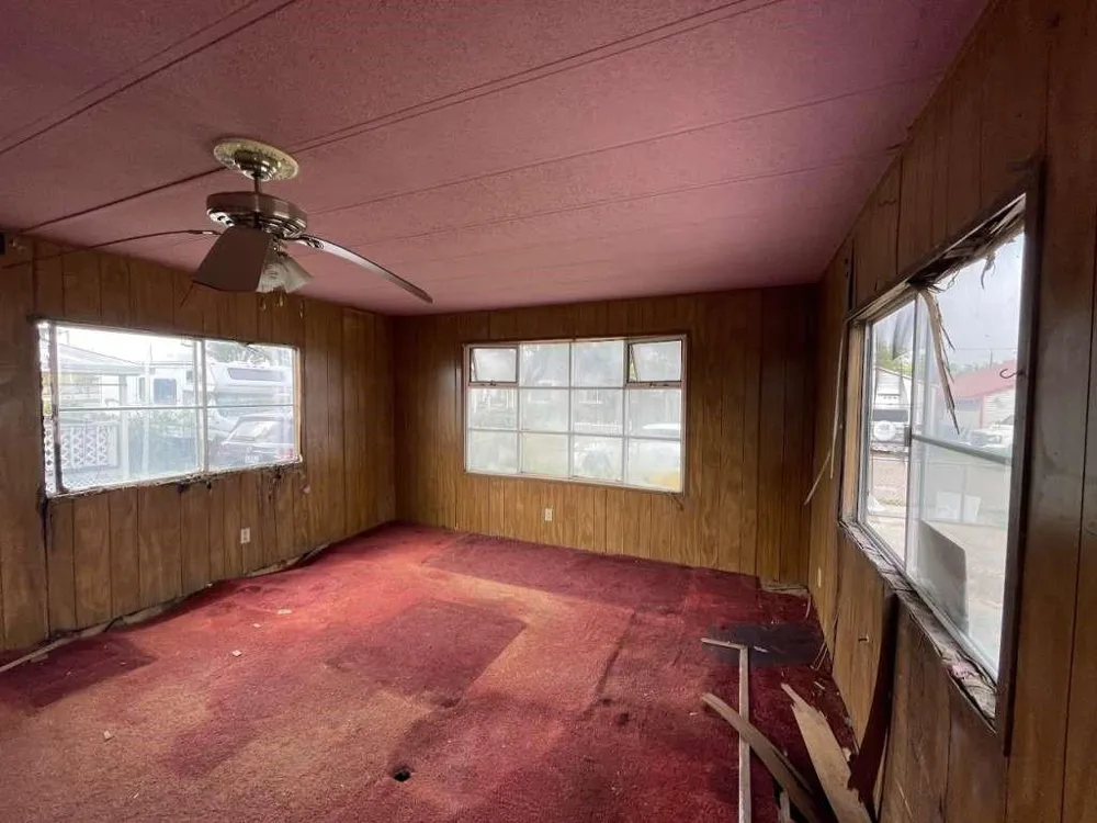 84 Lampshire Avenue Palmview, TX 78572
