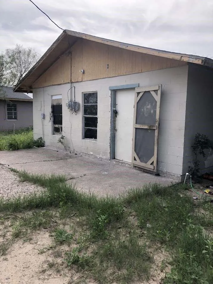 642 E 1st Street Sullivan City, TX 78572