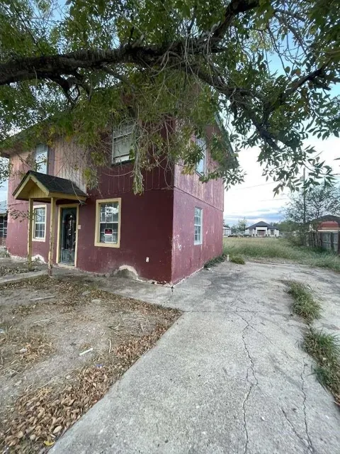 6901 S Naranja Lane